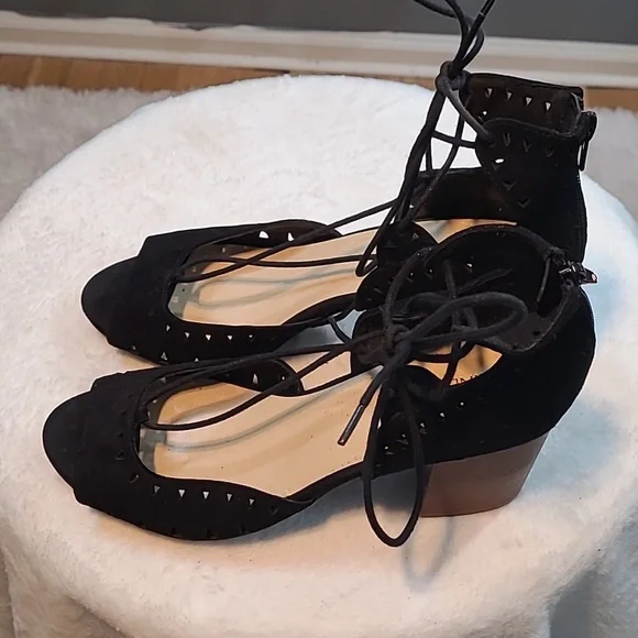 Nine West Women's Suede Strappy PeepToe - Picture 4 of 12